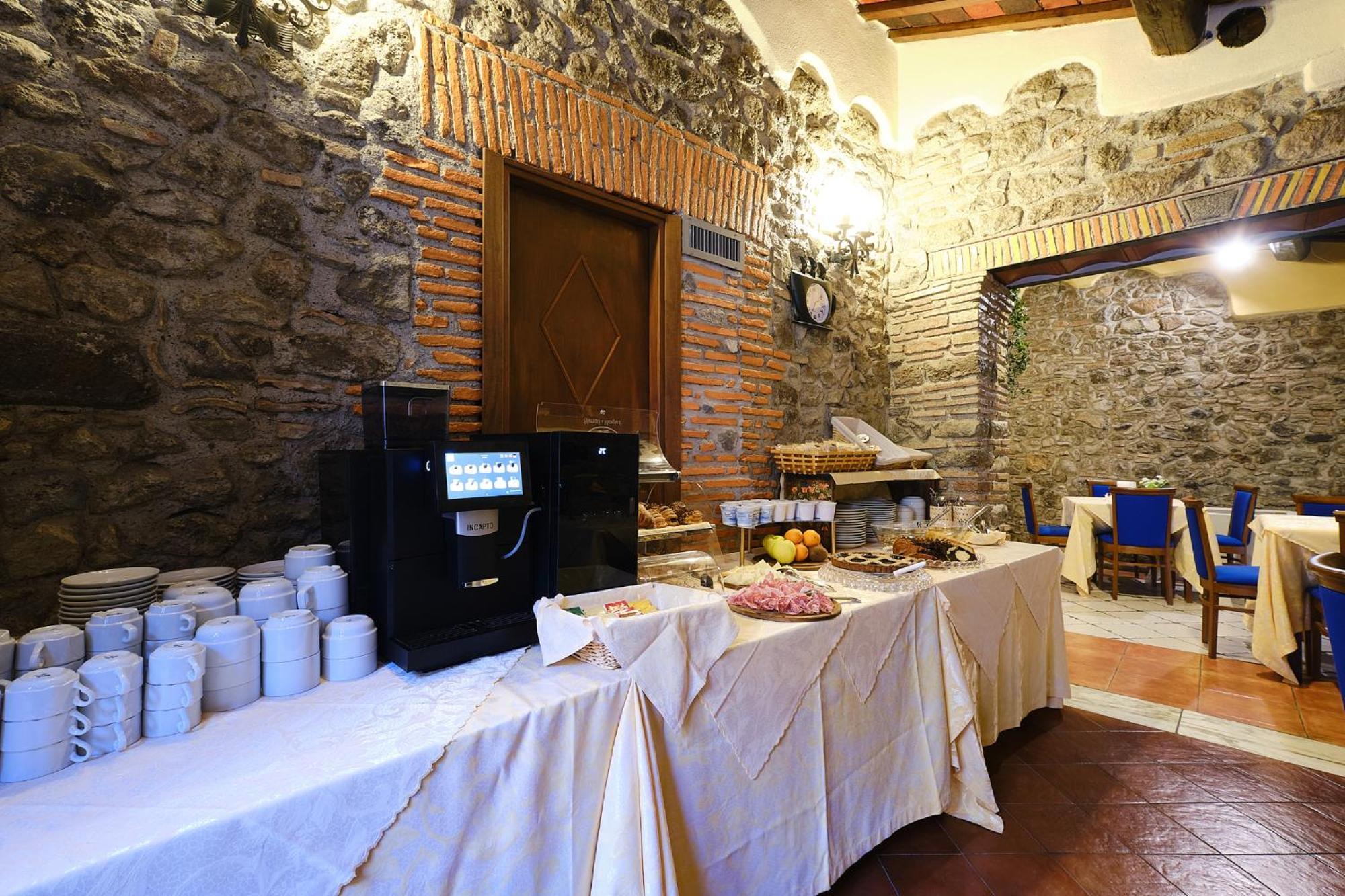 Albergo Della Posta Bracciano  Exteriör bild